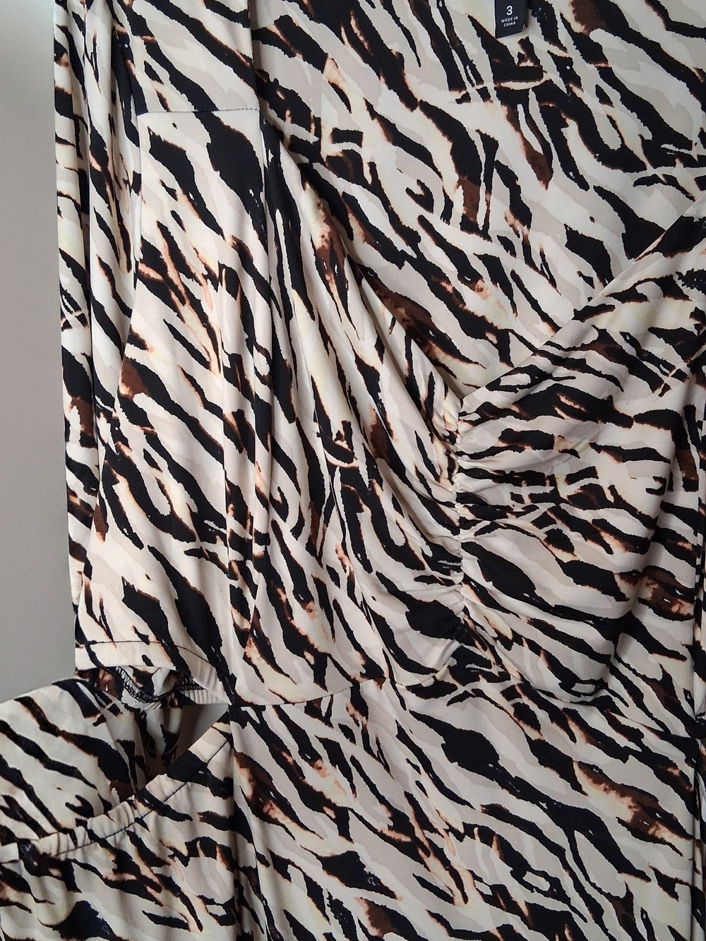 Torrid Watercolor Zebra Cutout Maxi Dress Size 3 3X - Picture 3 of 8